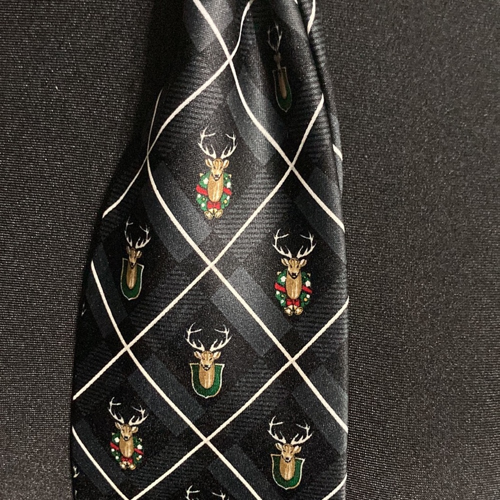 Tie Tales Reindeer Christmas garland Tie